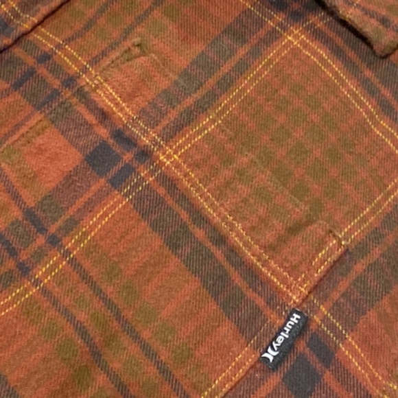 Hurley Men’s flannel - Picture 3 of 7